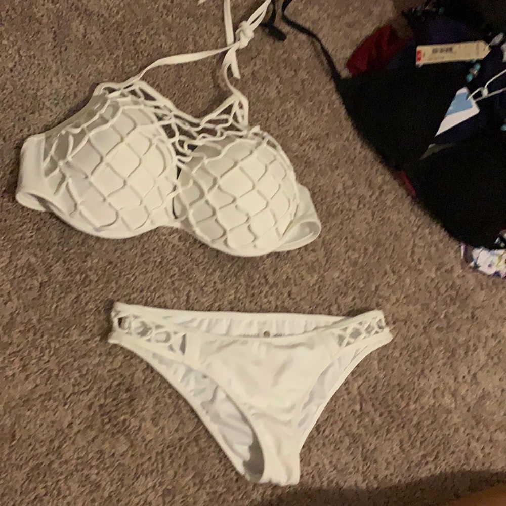 Shade and shore suit. Bottoms small top 38D